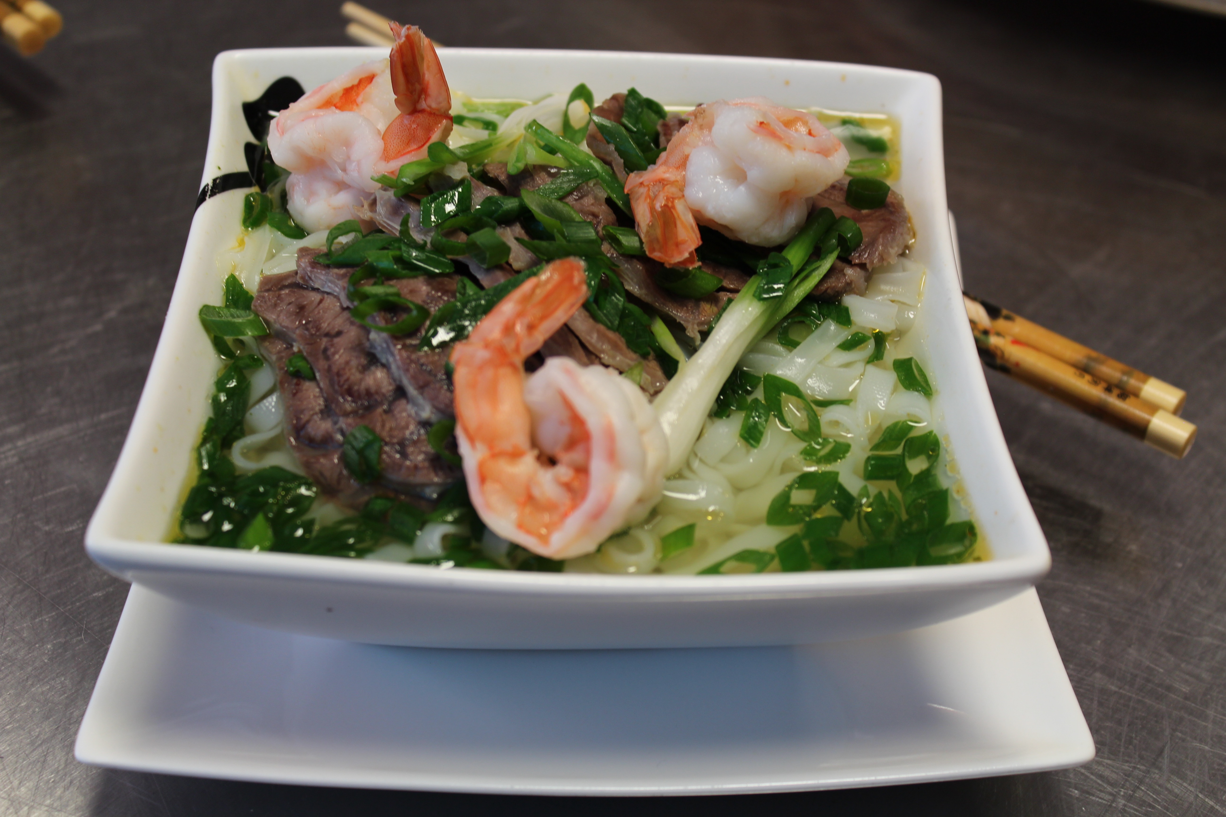 Pho bo tom / Soup hovězí a krevety